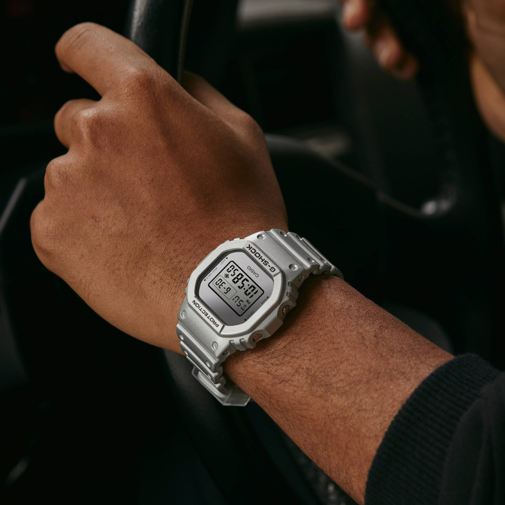 Casio G-Shock Digital DW-5600FF-8